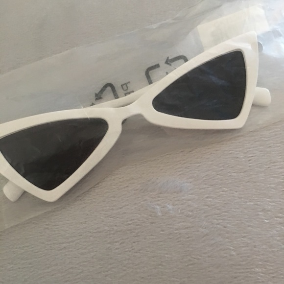 white triangle sunglasses - Picture 3 of 6